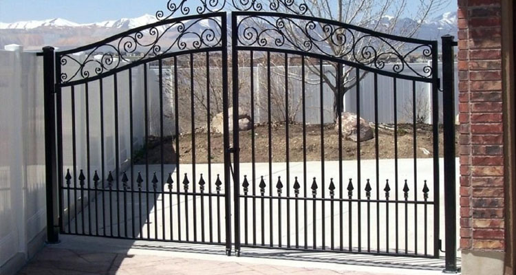 Electric Driveway Gate Installation in Laguna Hills